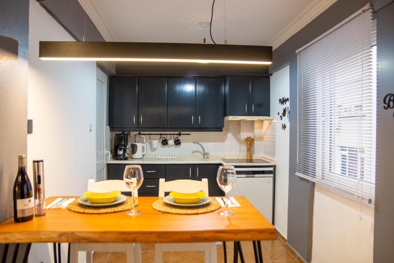 Amazing Flat Near The Coast With A Delightful Shared Terrace Close To Public Transportation In Karsiyaka Ізмір Екстер'єр фото